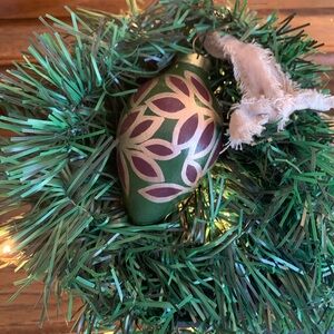 Hand-painted Ceramic Leaf Ornament